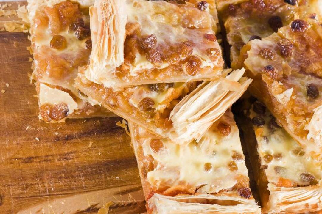 Sluoksniuoto obuolių pyrago su cinamonu receptas pagal Danguolę