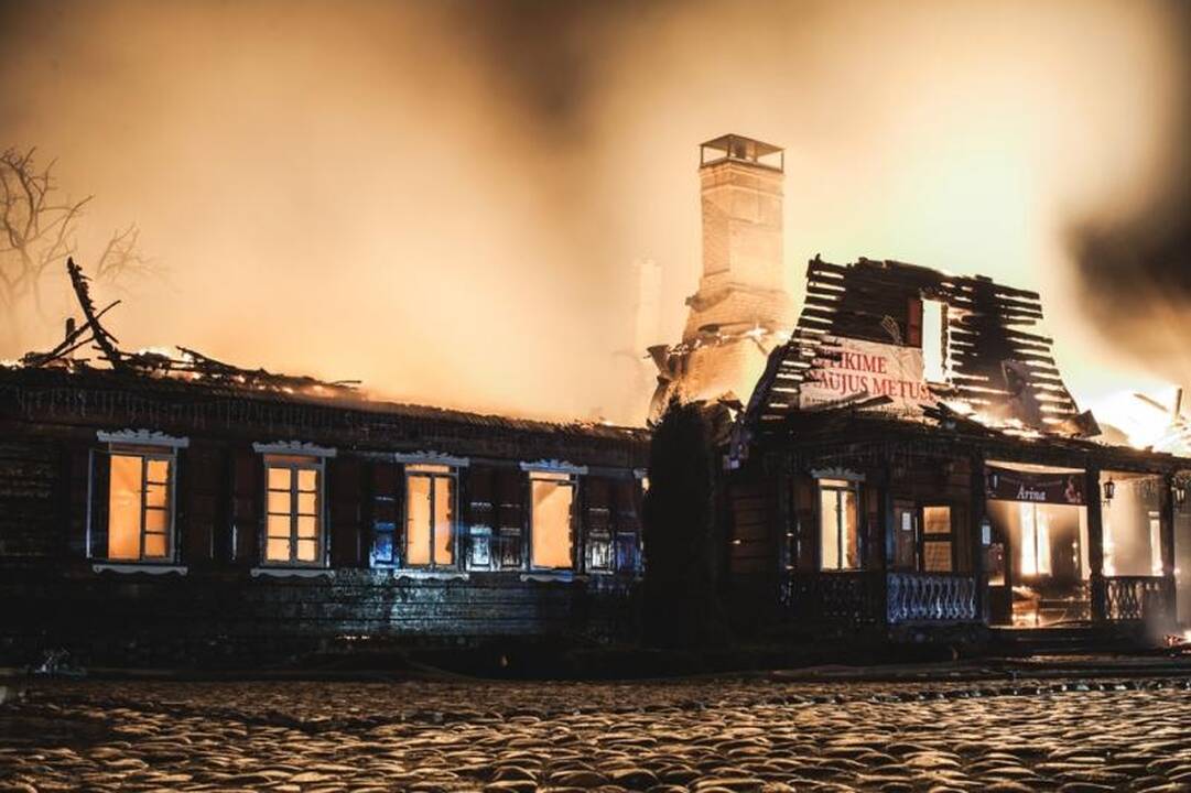 Ekspertai beveik neabejoja, kad restoranas „Bajorkiemis“ padegtas