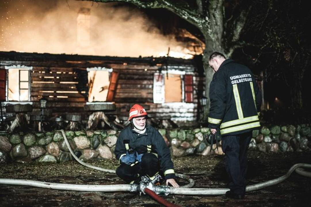 Ekspertai beveik neabejoja, kad restoranas „Bajorkiemis“ padegtas