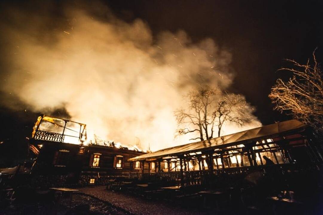 Ekspertai beveik neabejoja, kad restoranas „Bajorkiemis“ padegtas