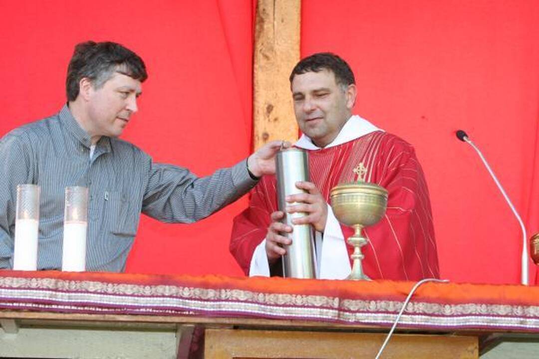 Labdaros aukcionas ištiesė pagalbos ranką mažiesiems