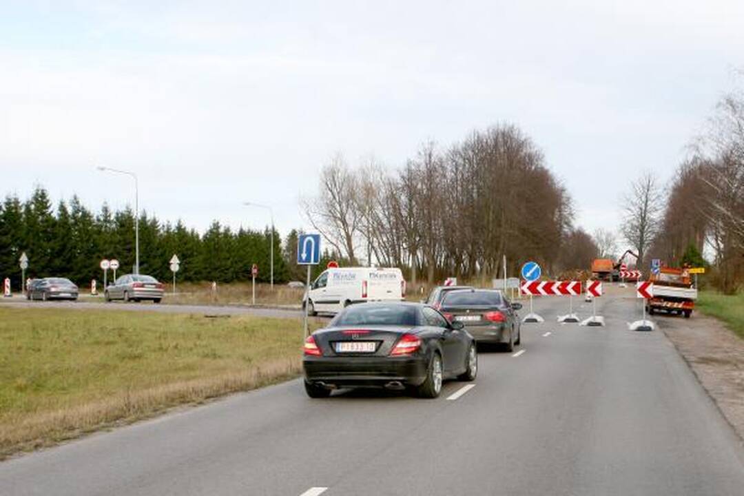 Kelininkai išraus medžius prie Plytinės kelio