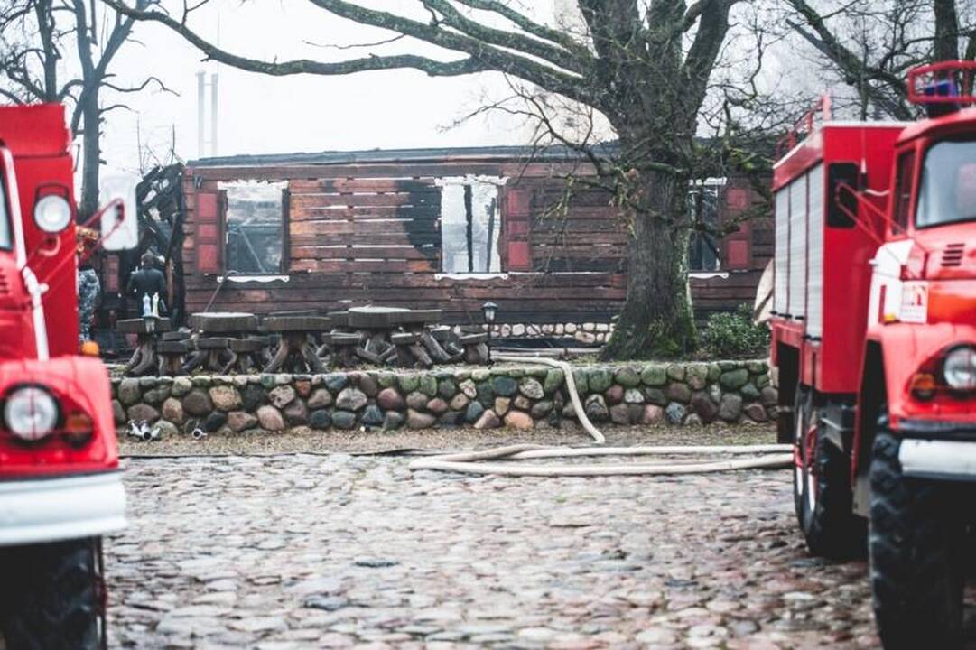 Ekspertai beveik neabejoja, kad restoranas „Bajorkiemis“ padegtas