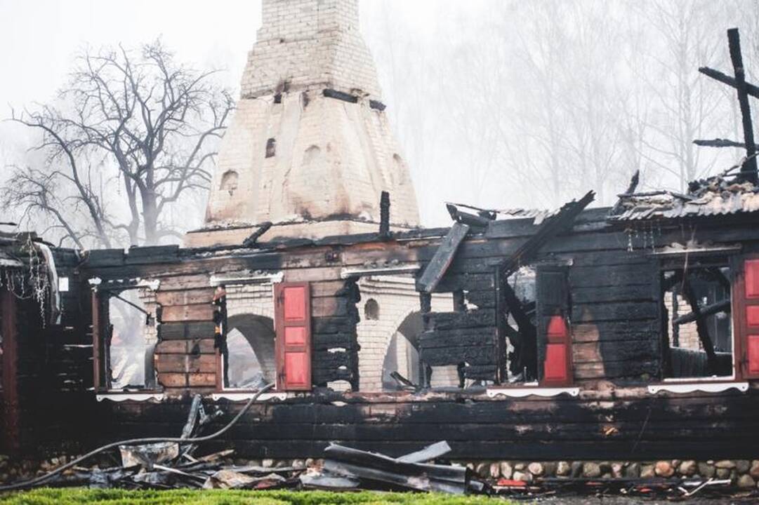 Ekspertai beveik neabejoja, kad restoranas „Bajorkiemis“ padegtas