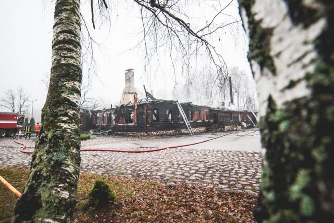Ekspertai beveik neabejoja, kad restoranas „Bajorkiemis“ padegtas