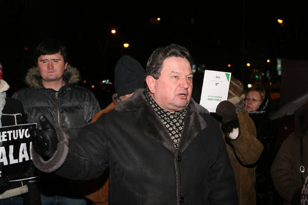 Pedofilijos skandalas: Vilniuje reikalauta A.Valantino galvos (papildyta)