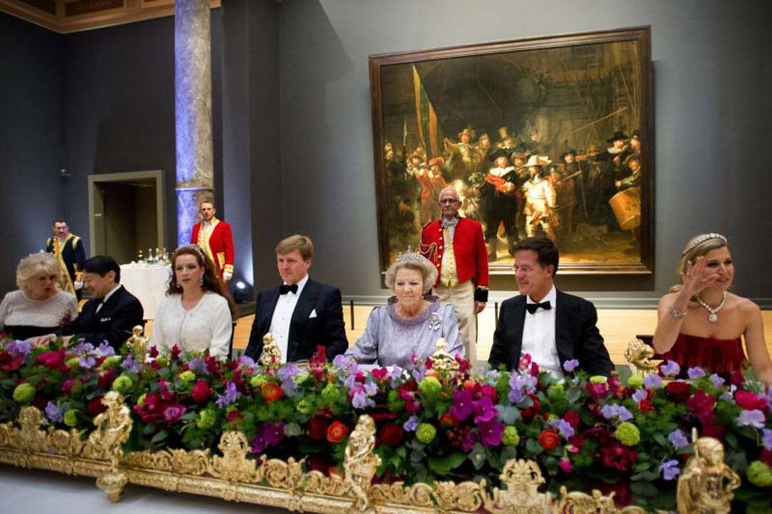 Nyderlandų karalienė Beatrix atsisakė sosto: nuo šiol valdo jos sūnus