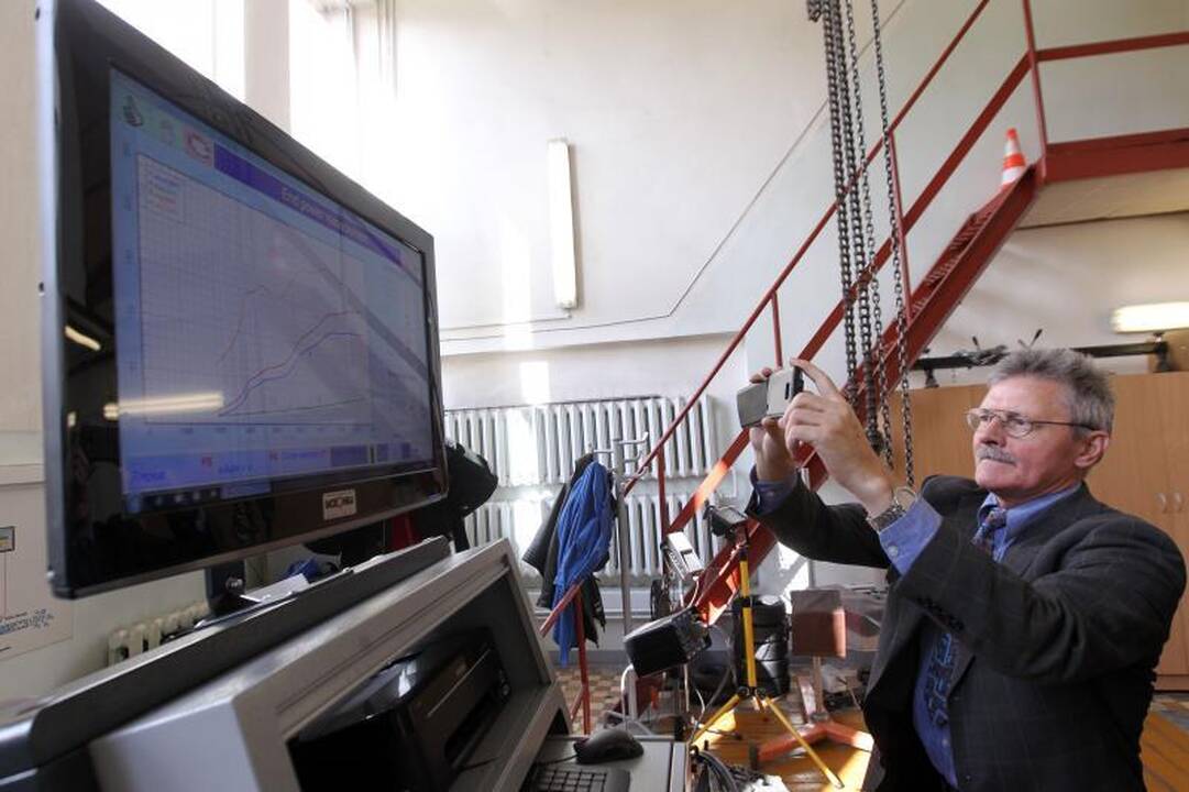 „Tyrėjų naktis“: pristatytas lietuviškas elektromobilis