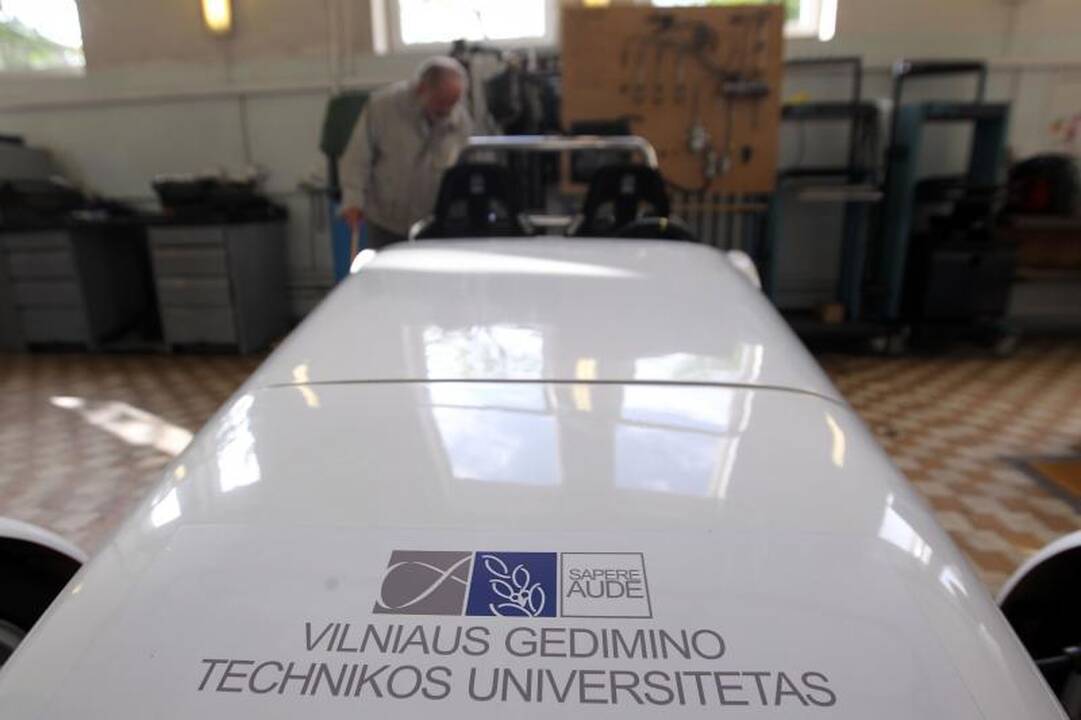„Tyrėjų naktis“: pristatytas lietuviškas elektromobilis