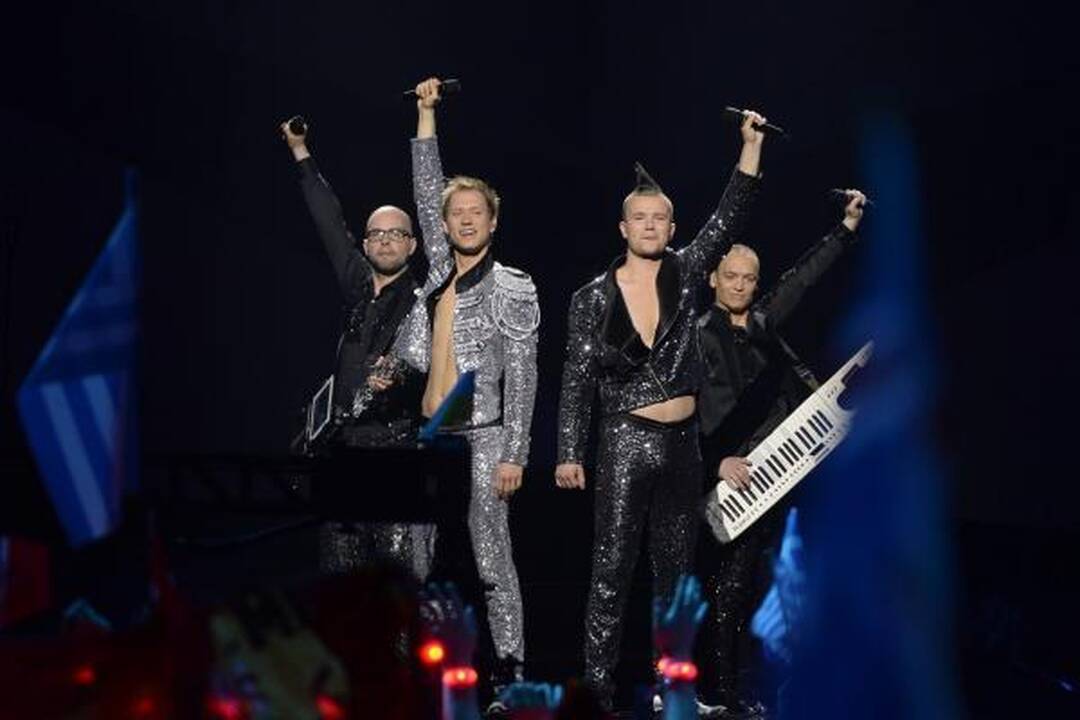 Šių metų „Eurovizijos“ akcentai – lesbiečių bučinys ir Graikijos krizė