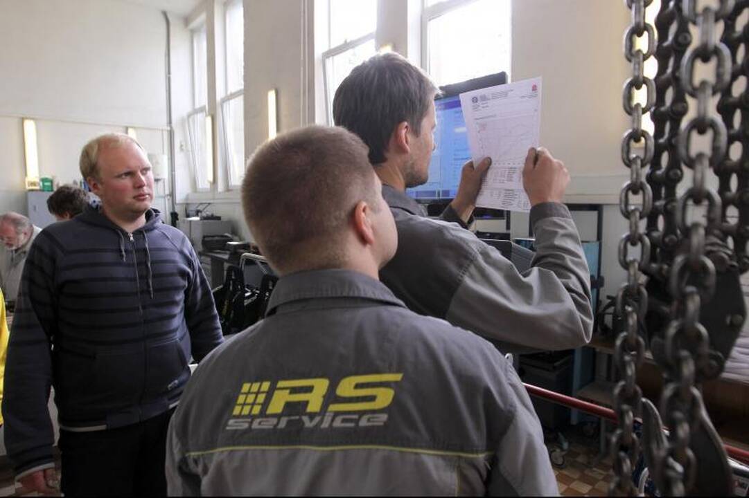 „Tyrėjų naktis“: pristatytas lietuviškas elektromobilis