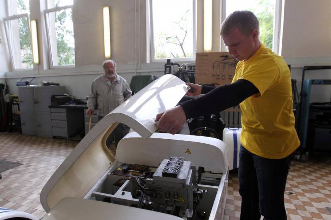 „Tyrėjų naktis“: pristatytas lietuviškas elektromobilis