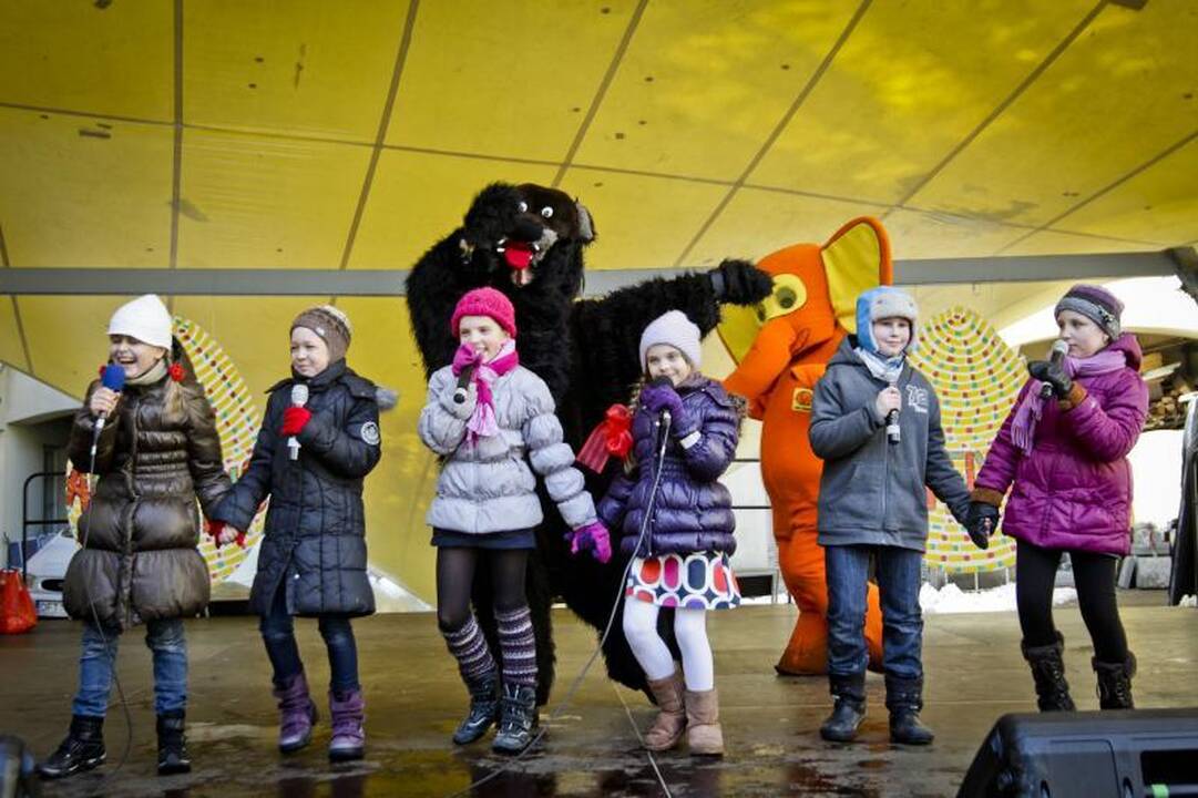 Pavasariškas oras vilniečius viliojo švęsti Atvelykį