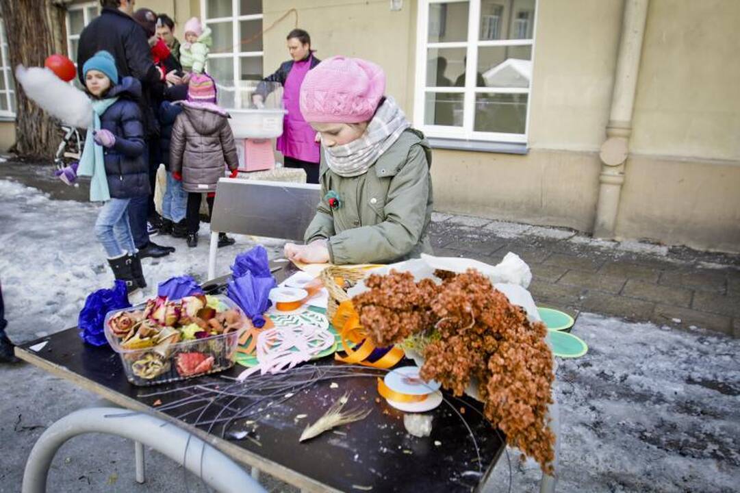 Pavasariškas oras vilniečius viliojo švęsti Atvelykį