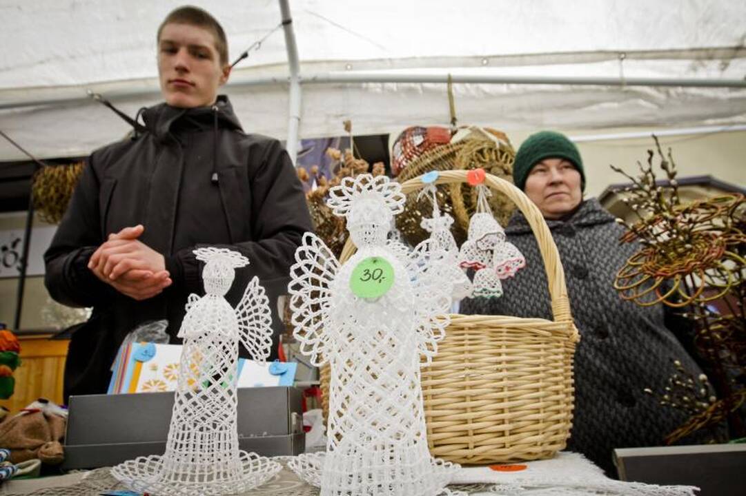 Pavasariškas oras vilniečius viliojo švęsti Atvelykį