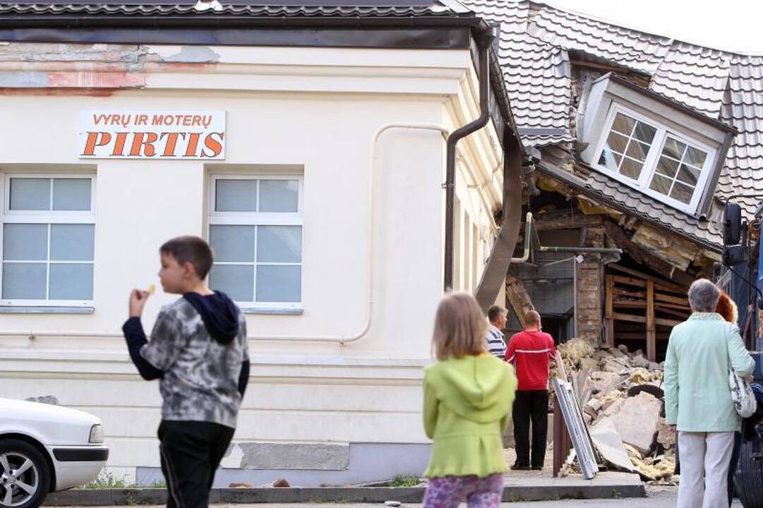 Sprogimą pirtyje galėjo sukelti darbo saugos pažeidimai