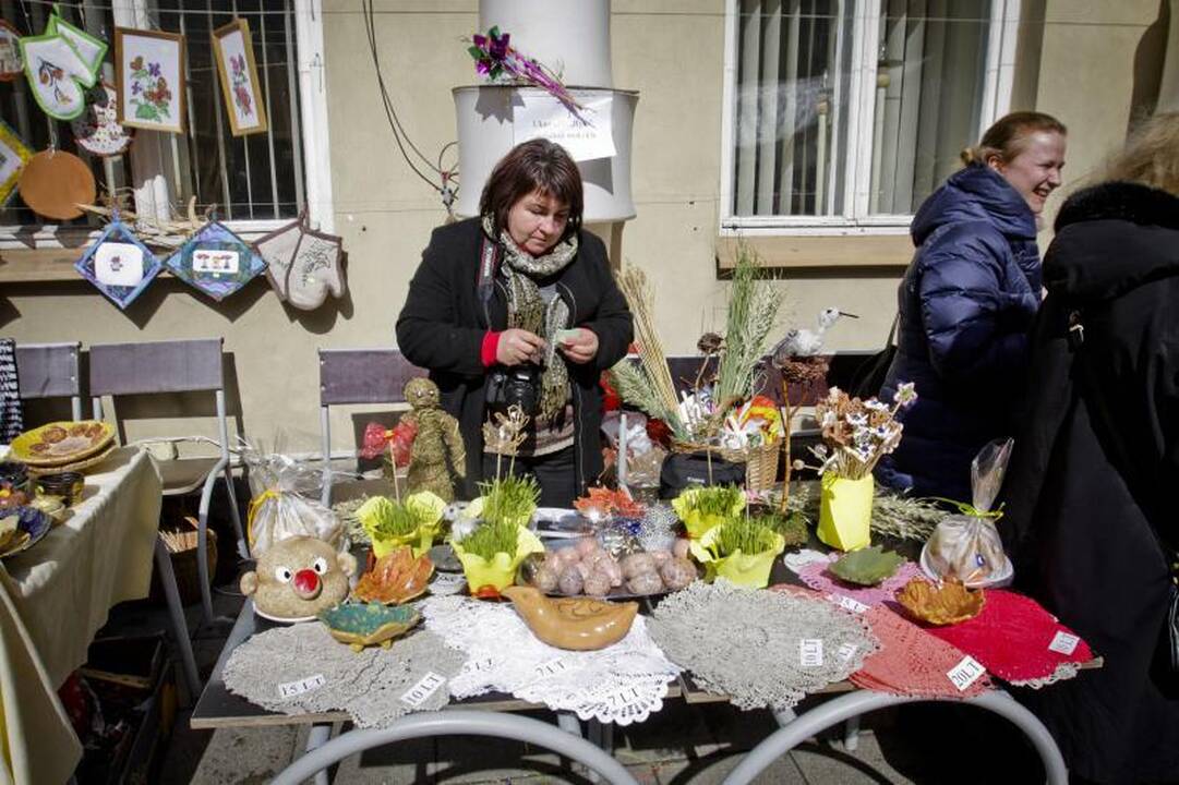 Pavasariškas oras vilniečius viliojo švęsti Atvelykį