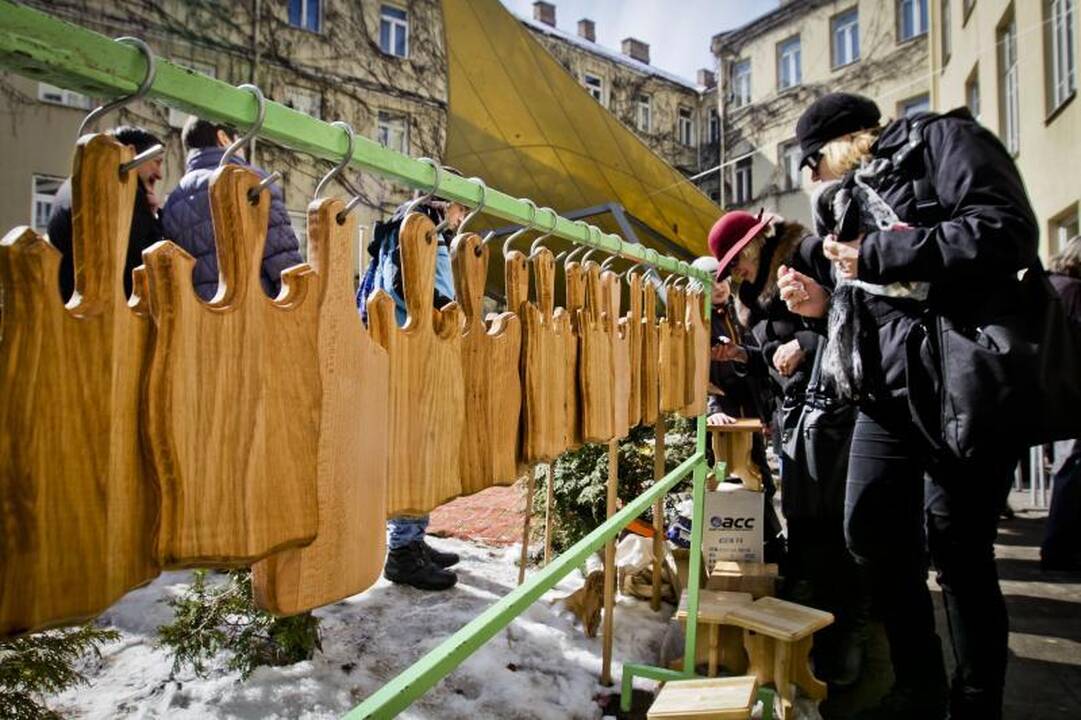 Pavasariškas oras vilniečius viliojo švęsti Atvelykį