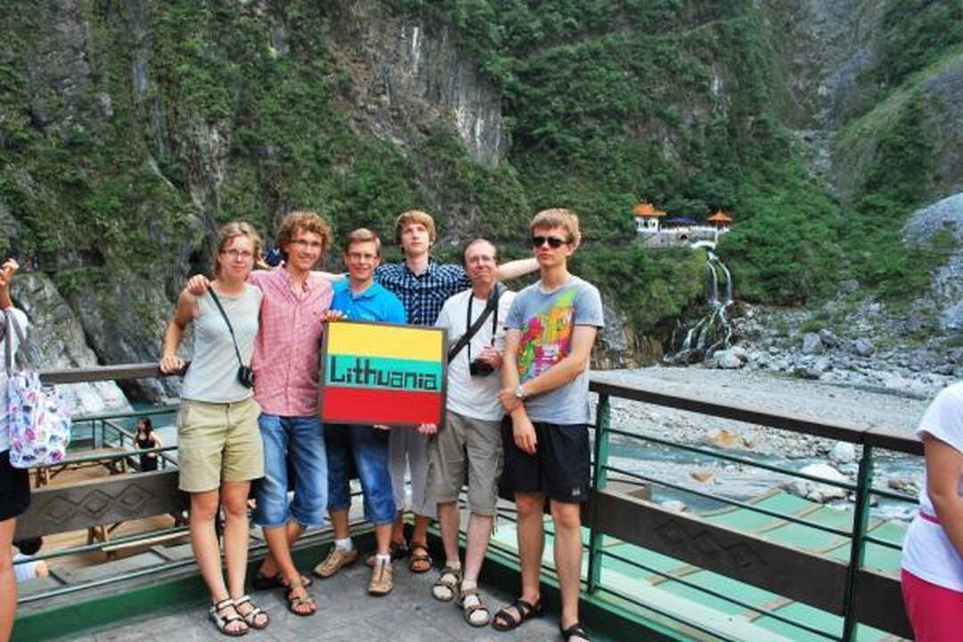 8-oje pasaulinėje geografijos olimpiadoje – ir auksas ir sidabras 
