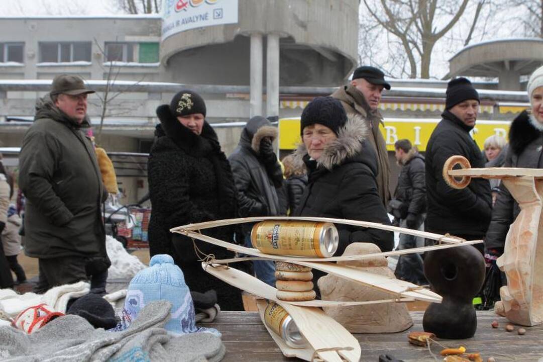 „Palangos stinta“: spūstys prie miesto prieigų dėl žuvelės už 2 litus