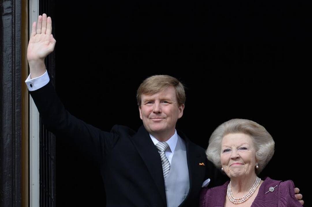 Nyderlandų karalienė Beatrix atsisakė sosto: nuo šiol valdo jos sūnus
