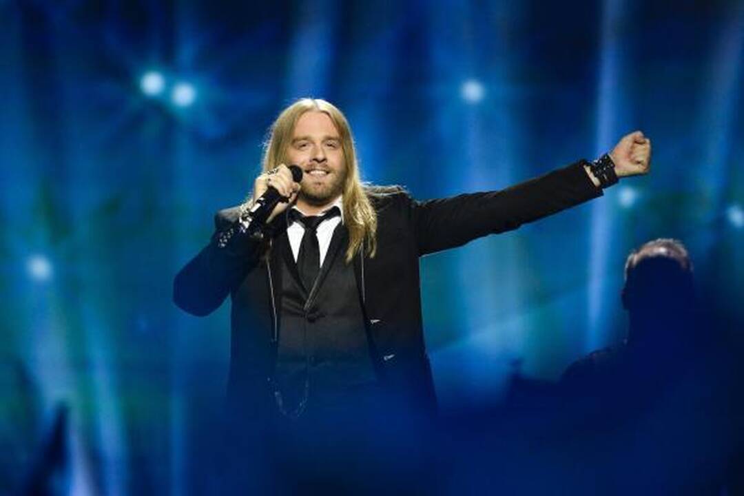 Šių metų „Eurovizijos“ akcentai – lesbiečių bučinys ir Graikijos krizė