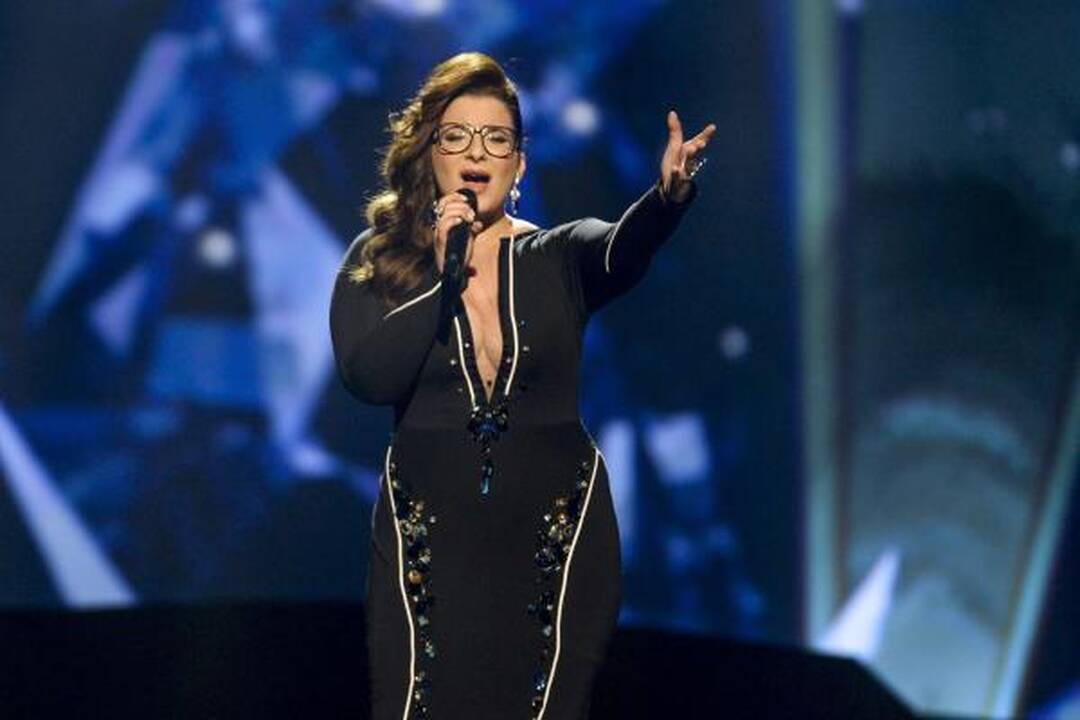 Šių metų „Eurovizijos“ akcentai – lesbiečių bučinys ir Graikijos krizė
