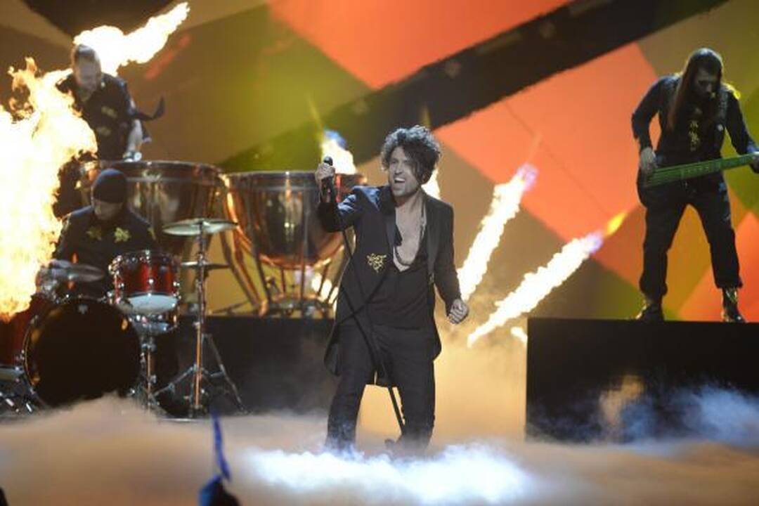 Šių metų „Eurovizijos“ akcentai – lesbiečių bučinys ir Graikijos krizė