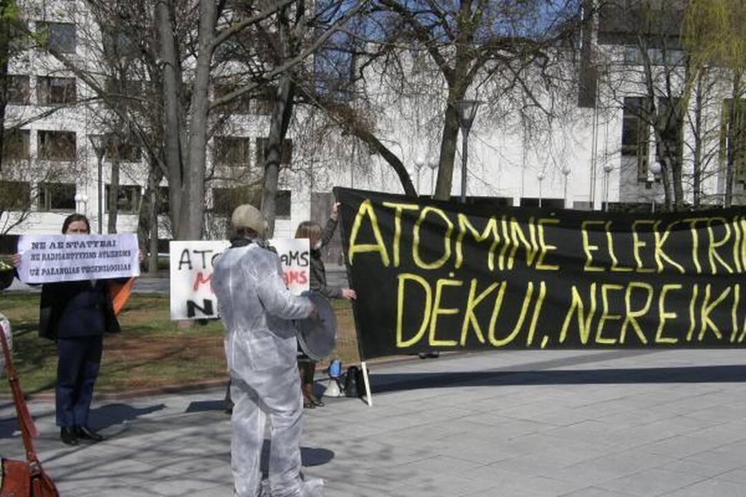Vilniuje - trys piketai prieš naujų AE statybas (papildyta)