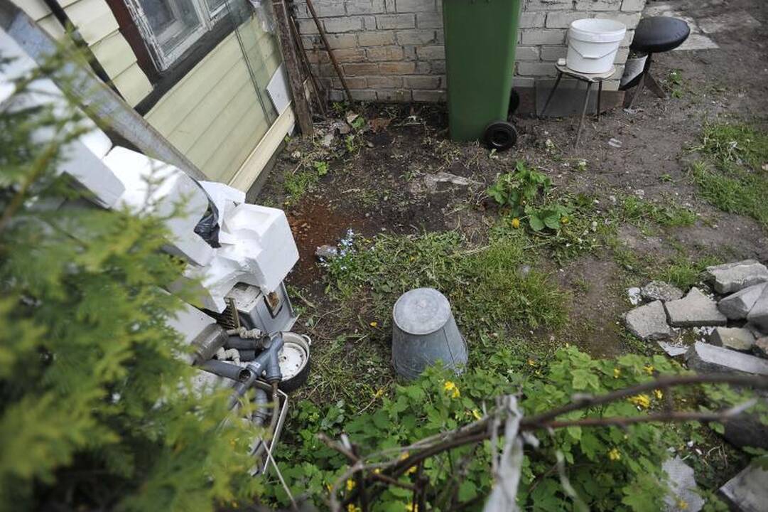 Seną namą remontavęs kaunietis rado pavojingo cezio