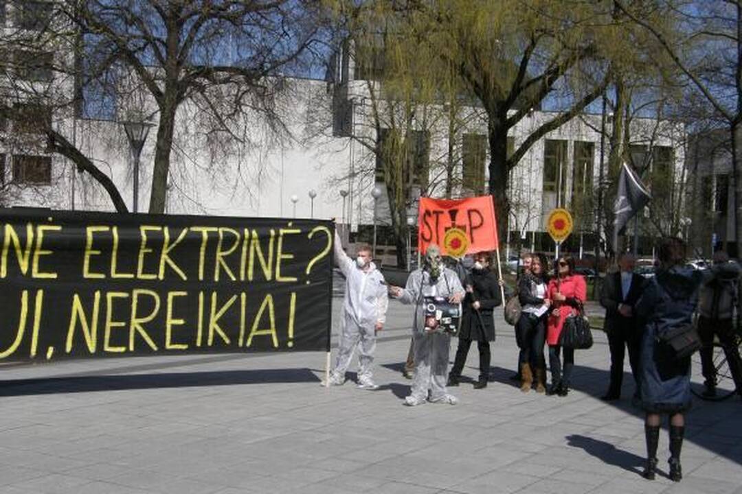 Vilniuje - trys piketai prieš naujų AE statybas (papildyta)