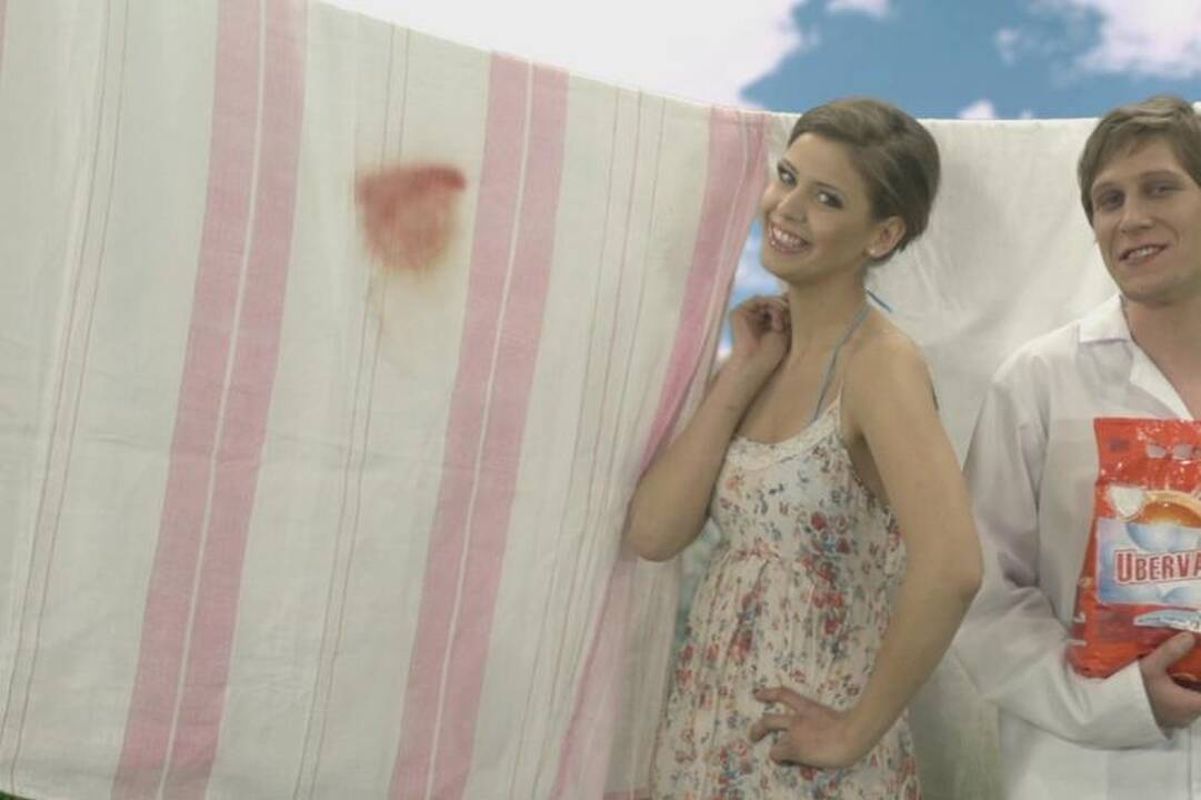 Dileta Meškaitė prieš TV kameras nepabūgo nusimesti drabužių