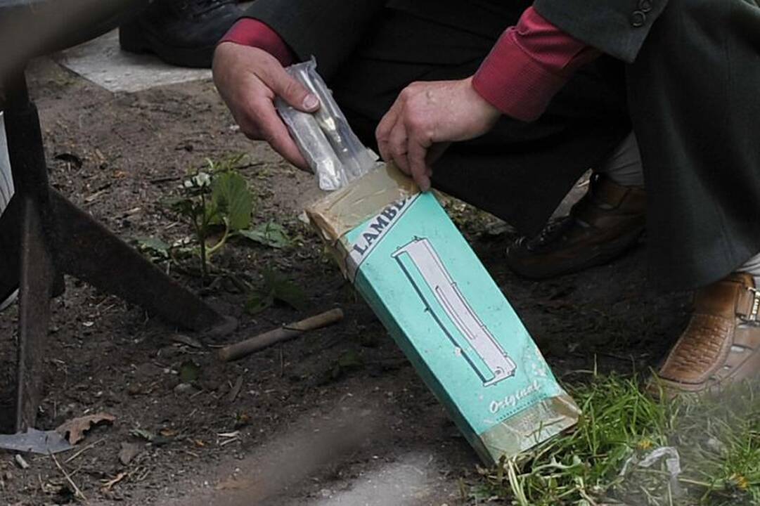 Seną namą remontavęs kaunietis rado pavojingo cezio