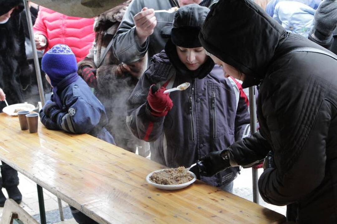„Palangos stinta“: spūstys prie miesto prieigų dėl žuvelės už 2 litus