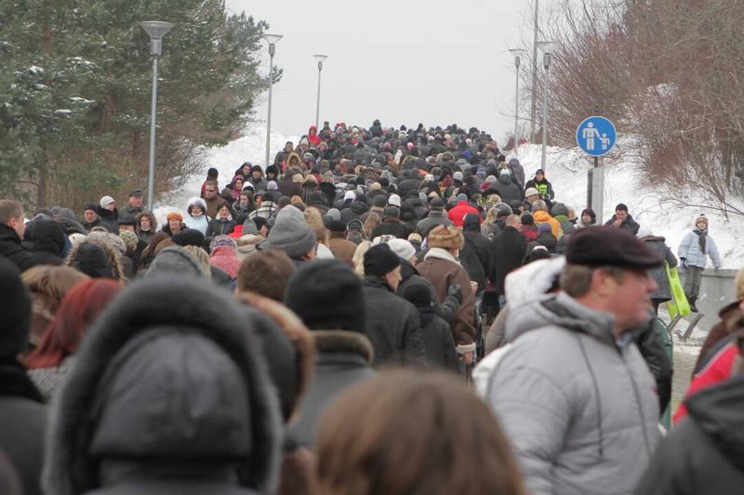 „Palangos stinta“: spūstys prie miesto prieigų dėl žuvelės už 2 litus