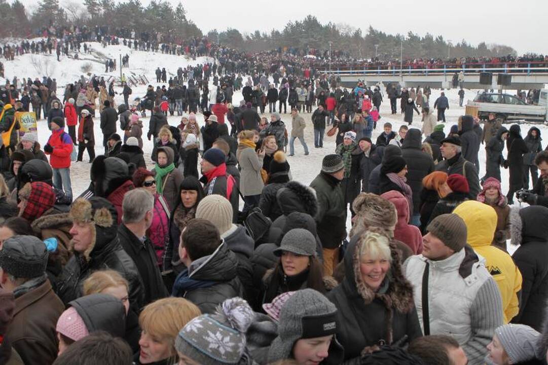 „Palangos stinta“: spūstys prie miesto prieigų dėl žuvelės už 2 litus