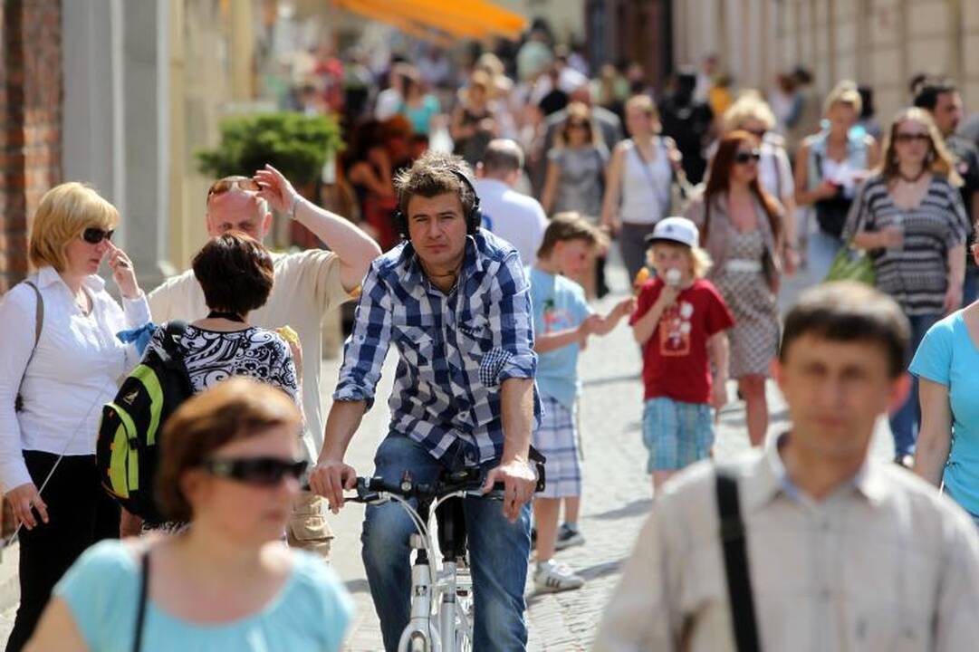 Savaitė bus sausa ir saulėta, kaitra trauksis