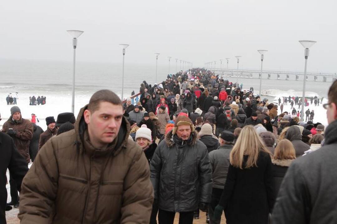 „Palangos stinta“: spūstys prie miesto prieigų dėl žuvelės už 2 litus