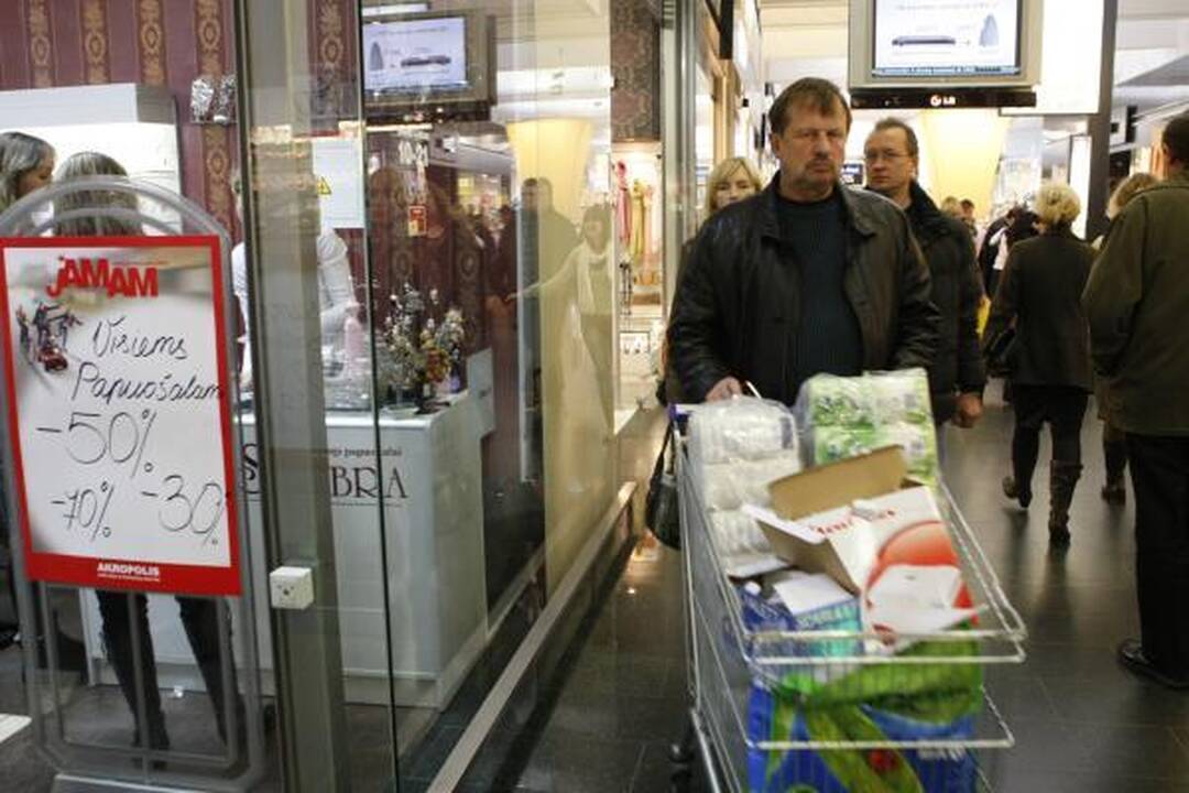 "Jamam": klaipėdiečiai "Akropolio" parduotuvėse tuštino lentynas