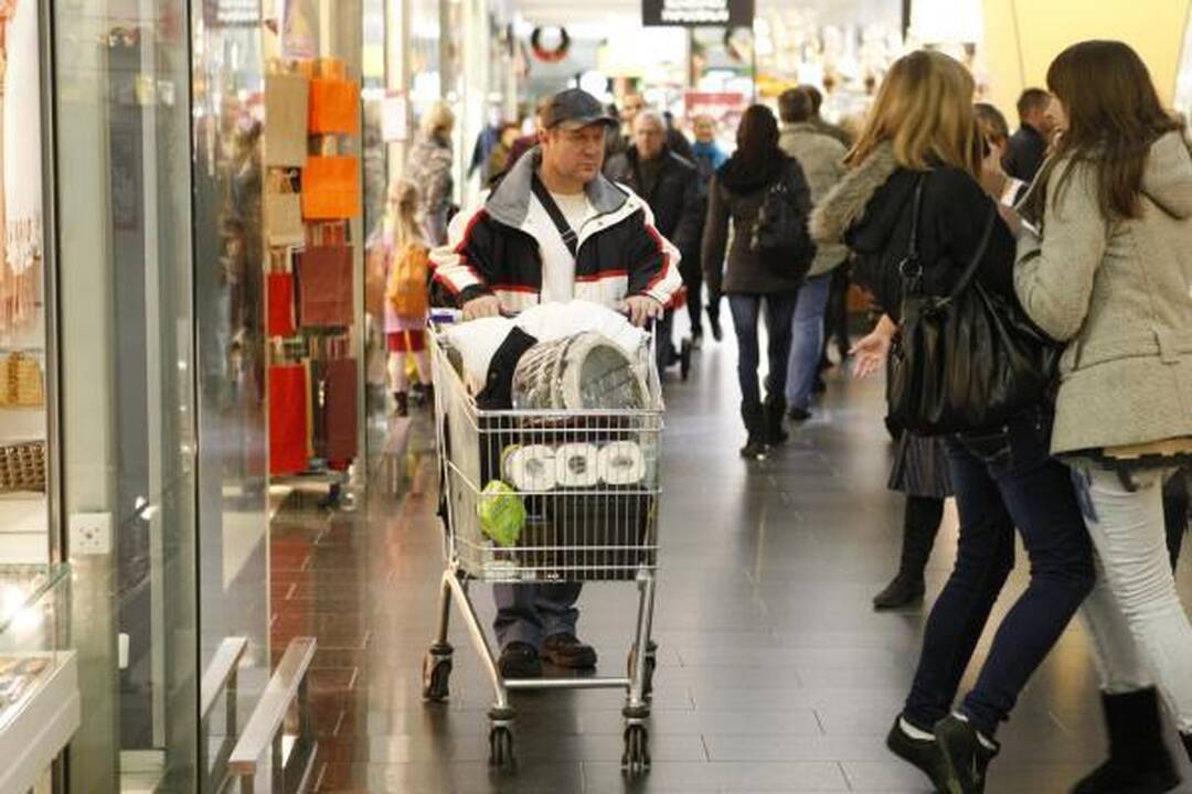 "Jamam": klaipėdiečiai "Akropolio" parduotuvėse tuštino lentynas
