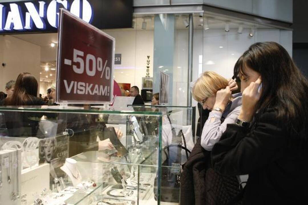 "Jamam": klaipėdiečiai "Akropolio" parduotuvėse tuštino lentynas