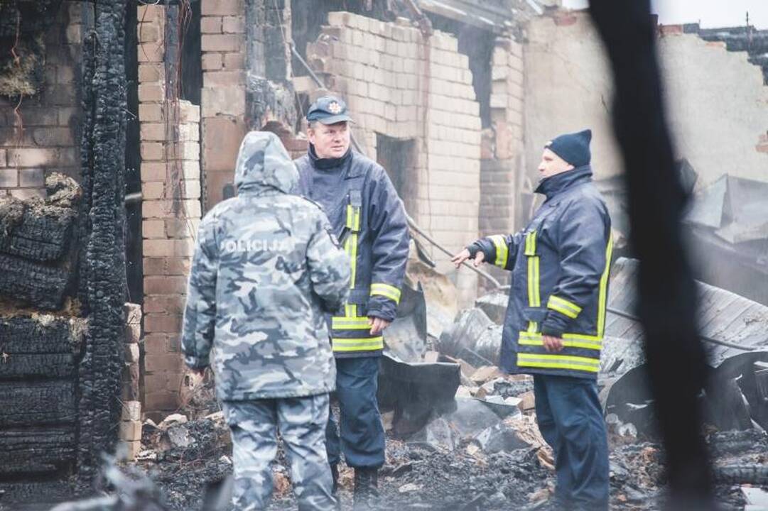 Ekspertai beveik neabejoja, kad restoranas „Bajorkiemis“ padegtas