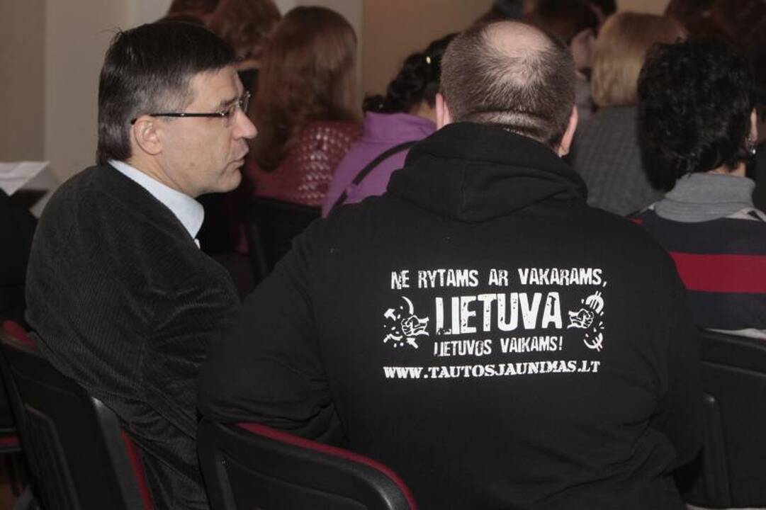 Politologas: tautiškumo idėjos šaliai reikalingos