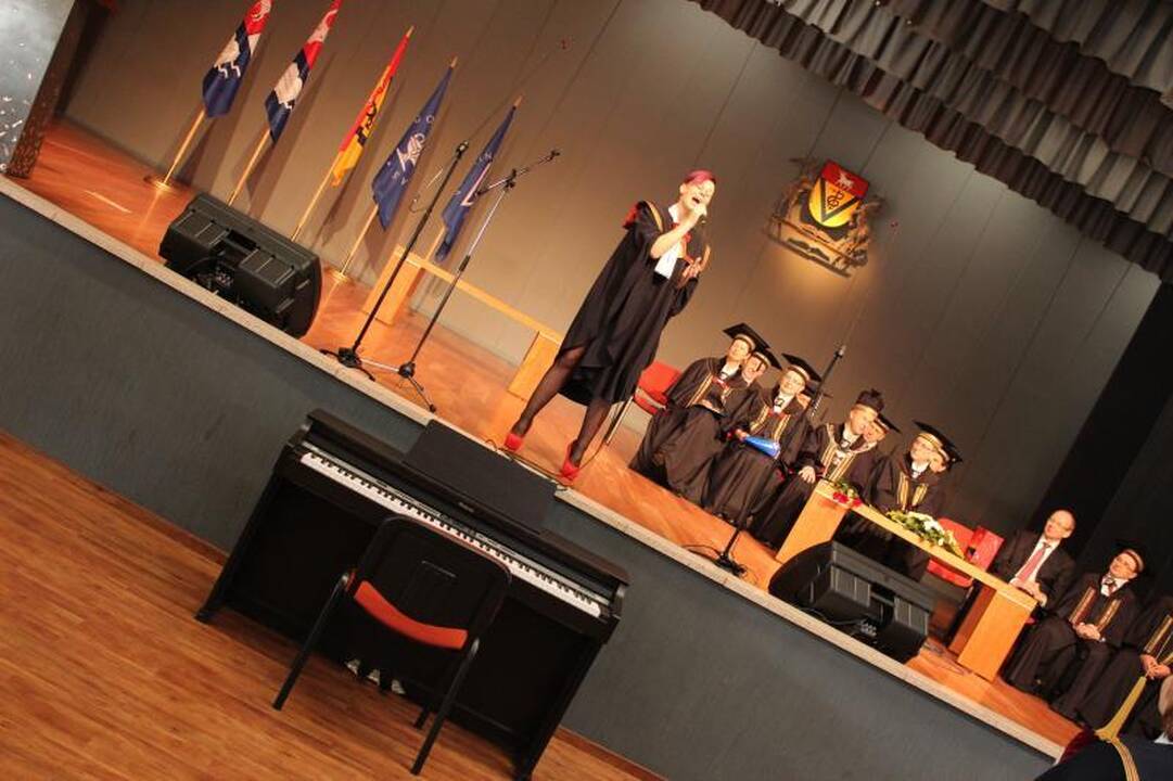 Magistro diplomas Kaune įteiktas ir „X faktoriaus“ nugalėtojai 