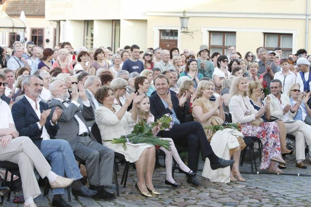 Valstybės dienos išvakarėse Klaipėdoje pagerbtas Vytautas Paukštė