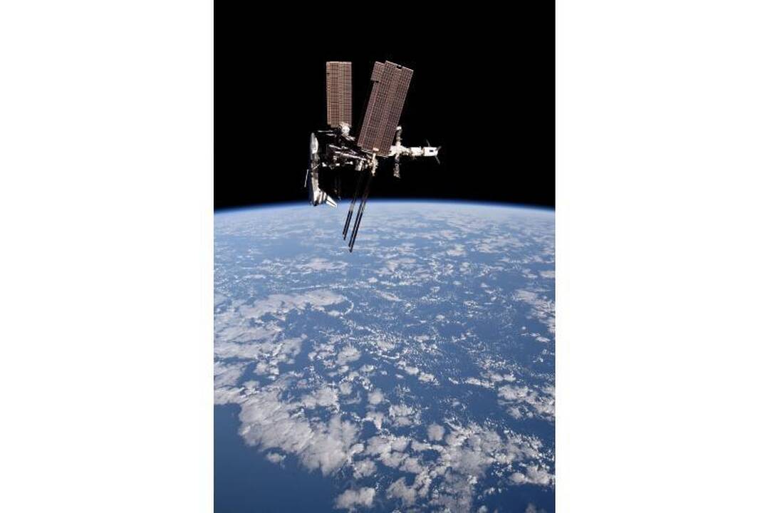 TKS ir "Endeavour" draugystė