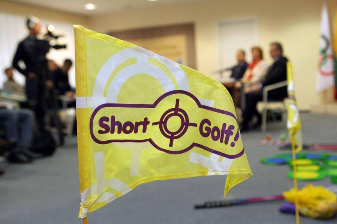 Lietuvos mokiniams – galimybė mokytis žaisti golfą