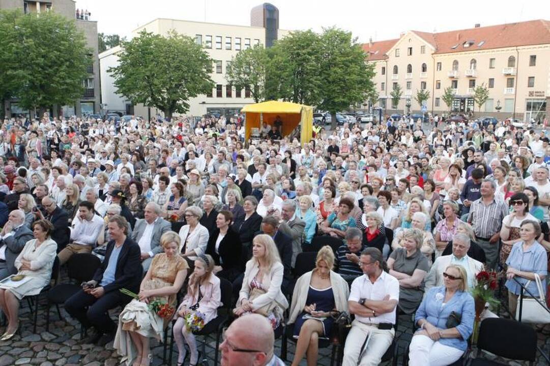 Valstybės dienos išvakarėse Klaipėdoje pagerbtas Vytautas Paukštė