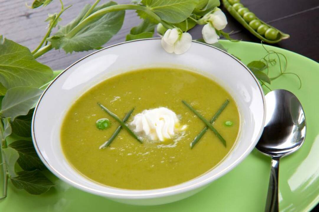 Žirnių su perlinėmis kruopomis sriuba   