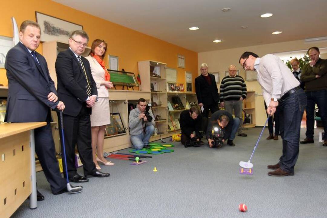 Lietuvos mokiniams – galimybė mokytis žaisti golfą